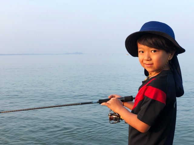 海釣りデビュー ファミリーフィッシング 初心者 海釣り公園オススメ あると便利なアイテム | それええかもブログ